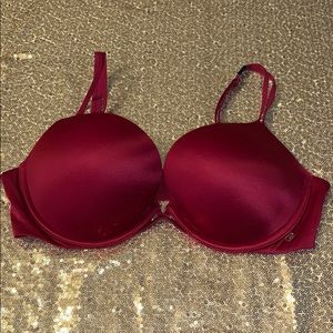 NWOT VS push up bra 34D